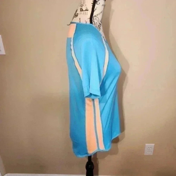 Nike dry fit shirt, size M - Picture 7 of 8